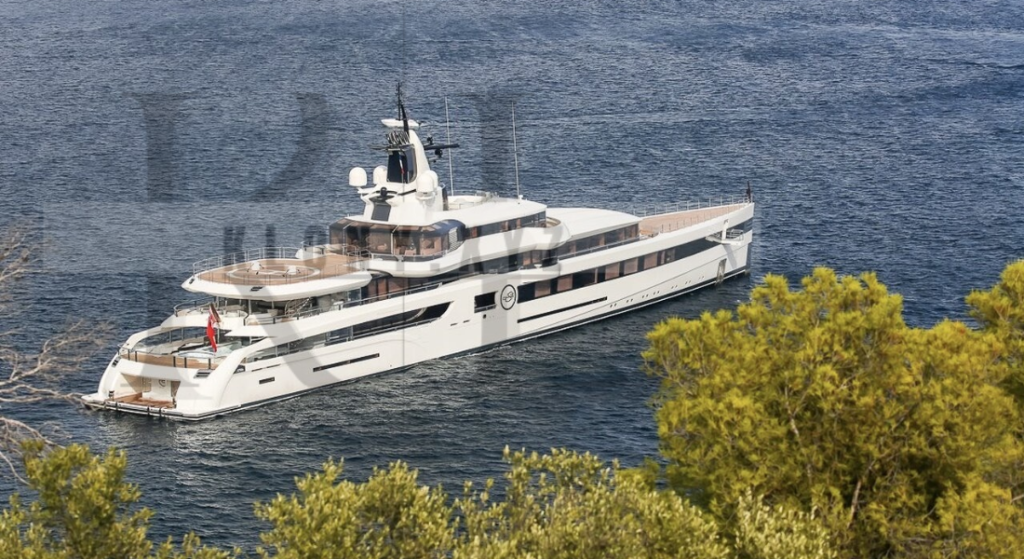 Superyacht Lady S