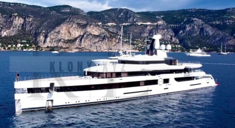 Superyacht Lady S